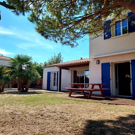 Villa Maison familiale avec piscine chauffée à Saint-Georges-de-Didonne Extérieur photo