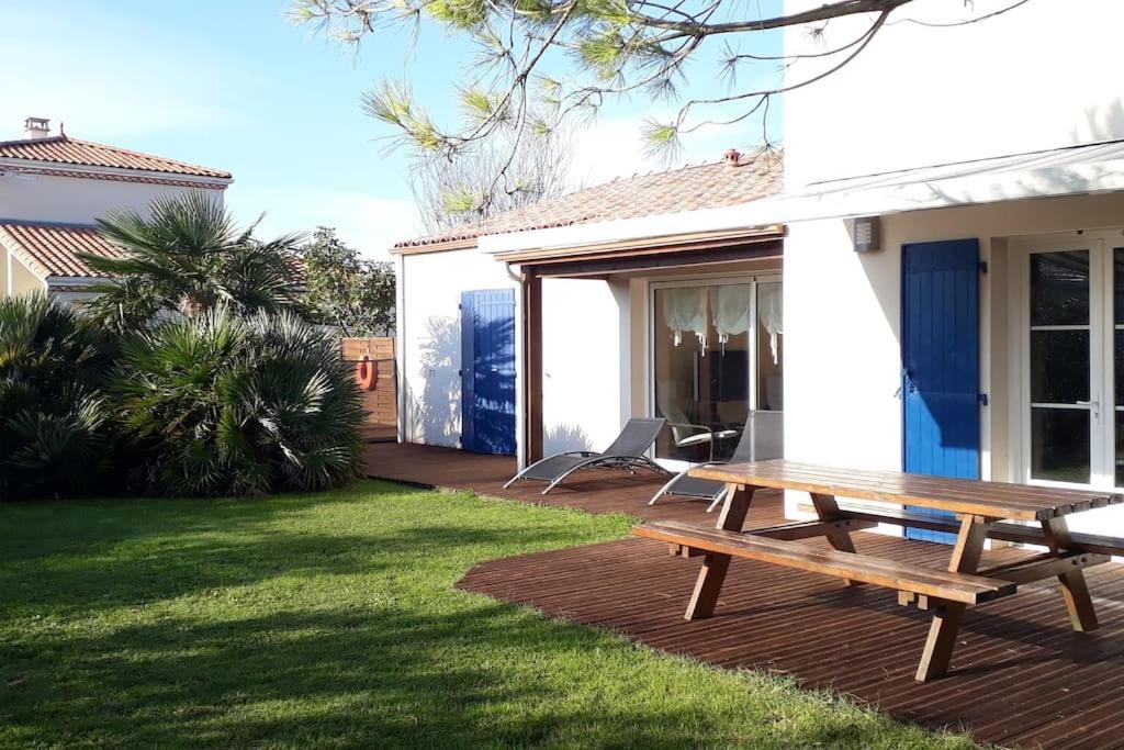 Villa Maison familiale avec piscine chauffée à Saint-Georges-de-Didonne Extérieur photo